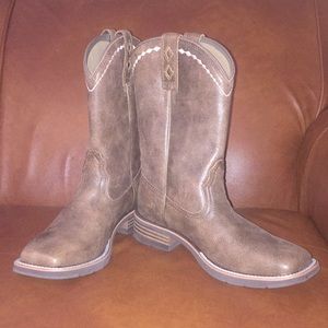 Ariat Ladies Boots Size 9B